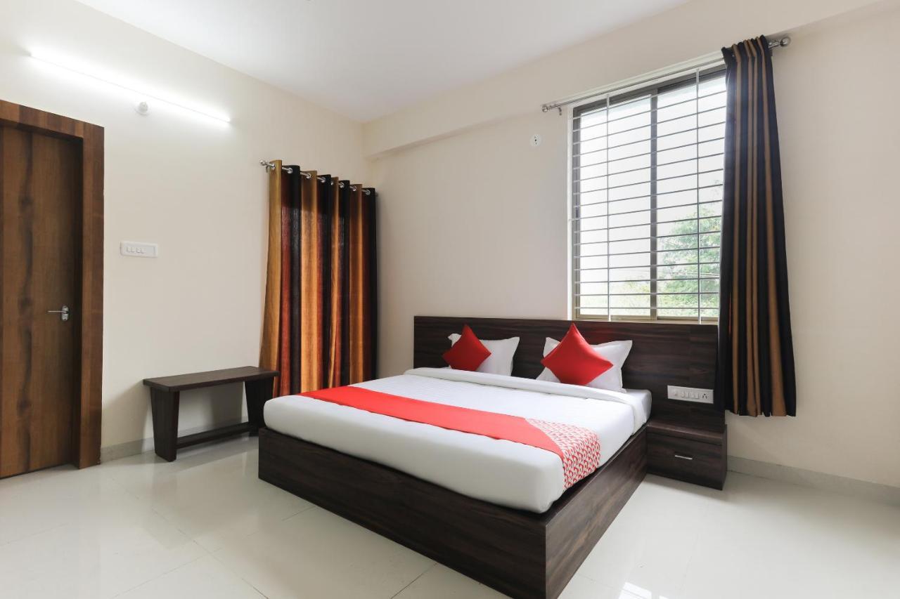 OYO 46617 La Flora Indore Exterior foto