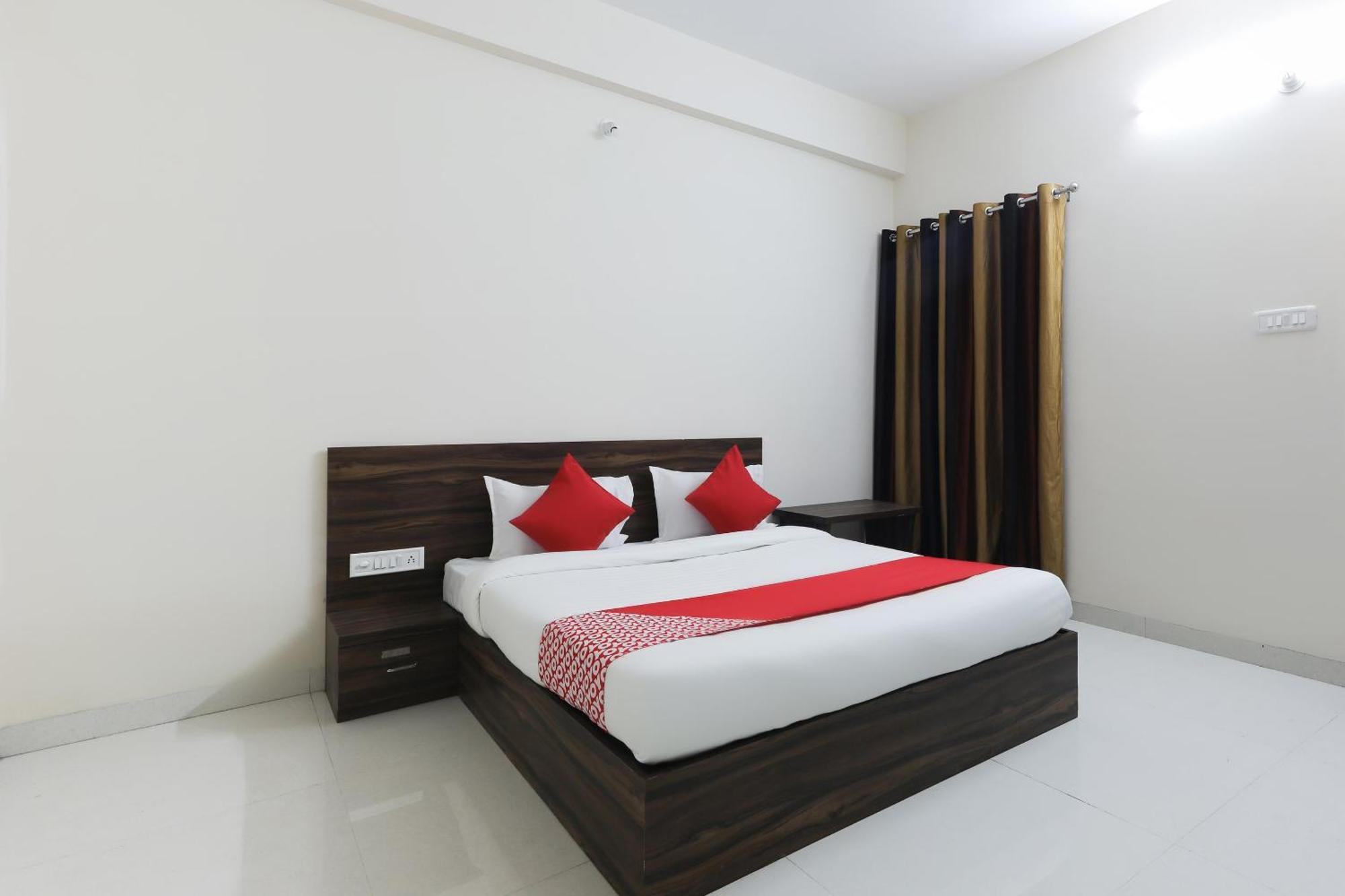 OYO 46617 La Flora Indore Exterior foto