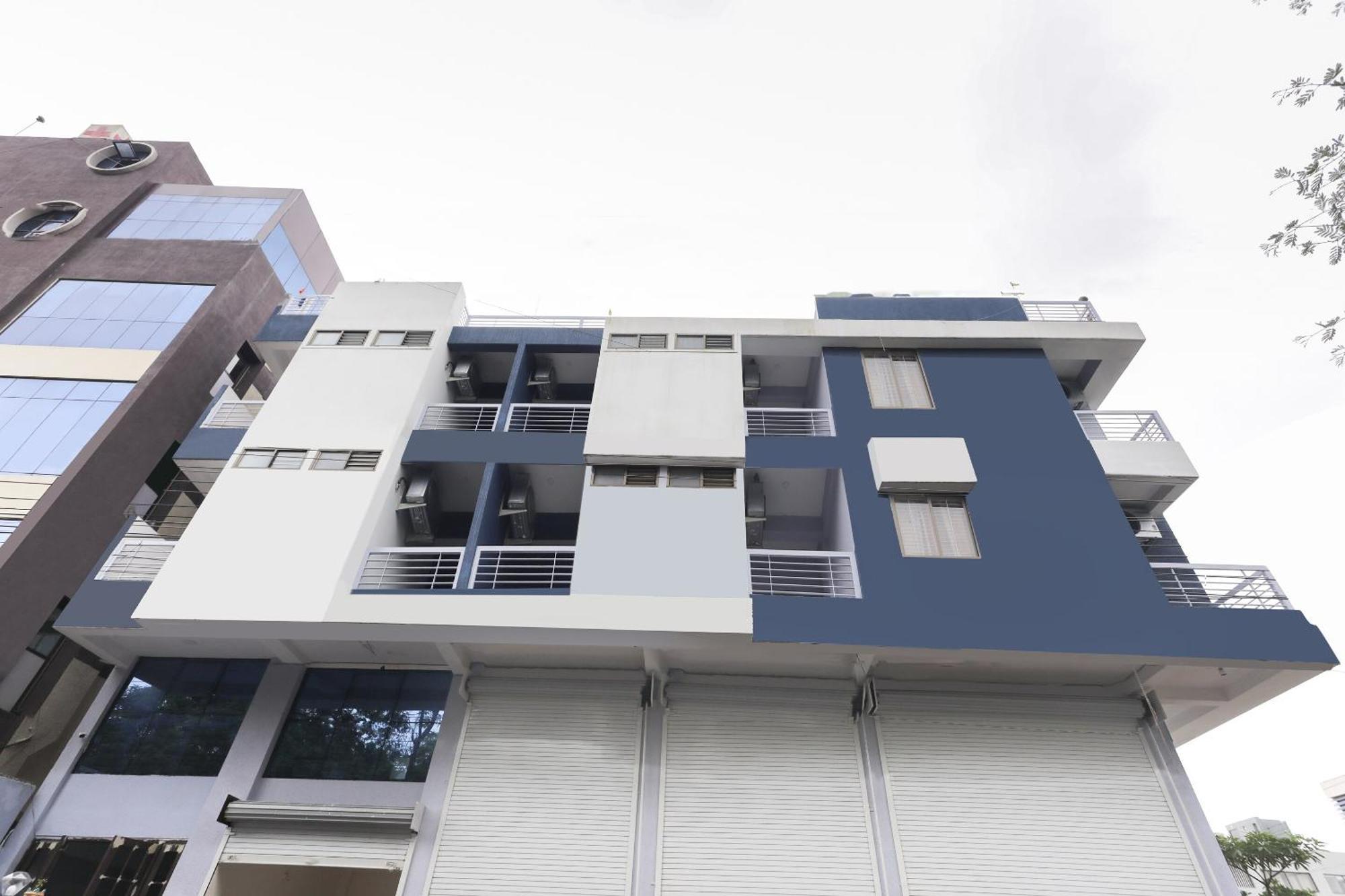 OYO 46617 La Flora Indore Exterior foto