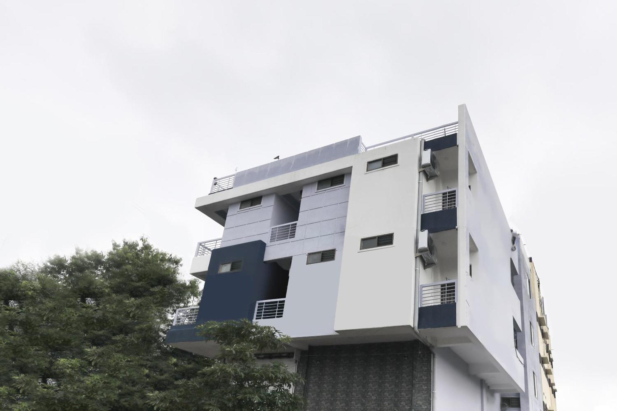 OYO 46617 La Flora Indore Exterior foto
