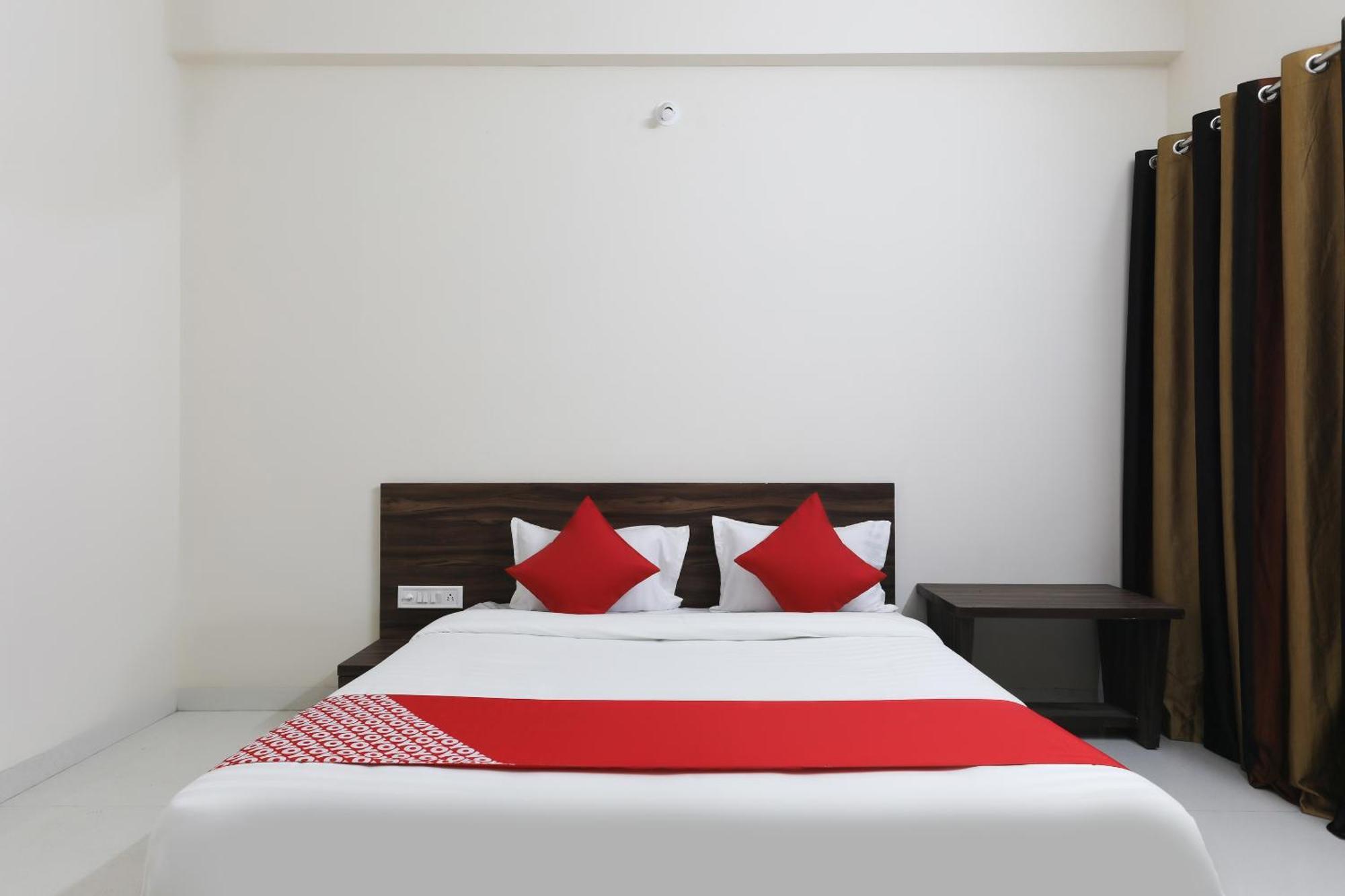 OYO 46617 La Flora Indore Exterior foto