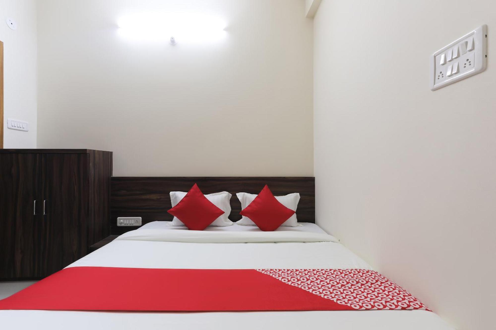 OYO 46617 La Flora Indore Exterior foto