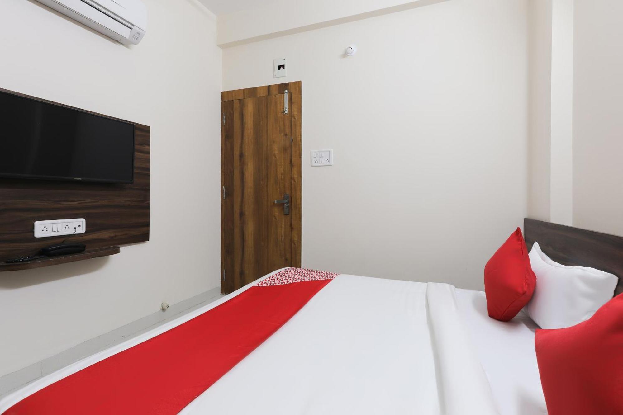 OYO 46617 La Flora Indore Exterior foto
