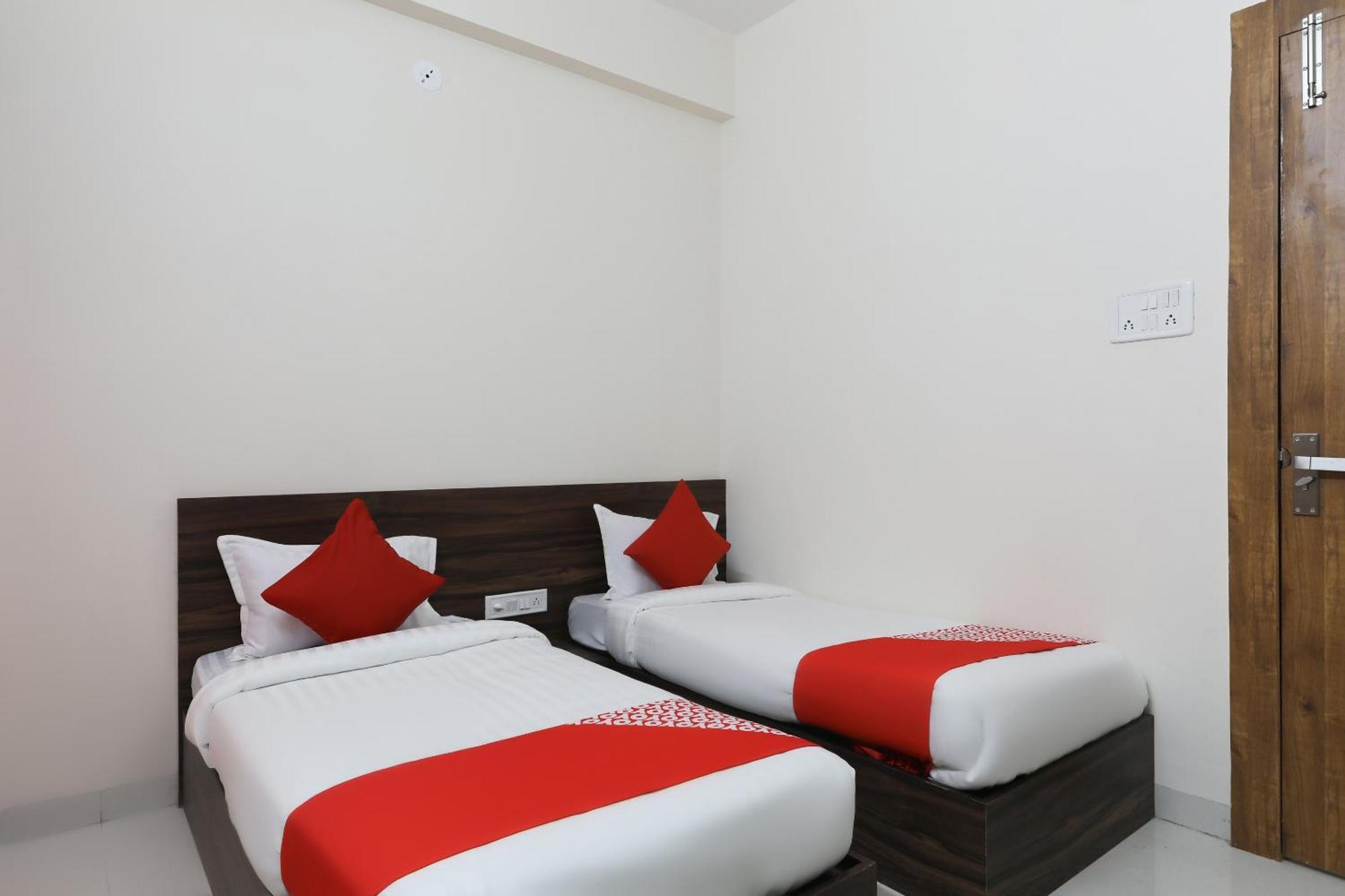 OYO 46617 La Flora Indore Exterior foto
