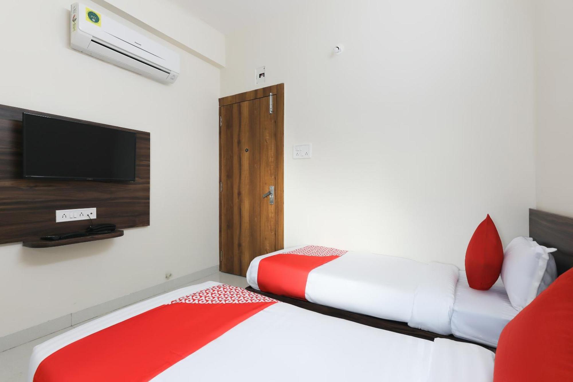 OYO 46617 La Flora Indore Exterior foto
