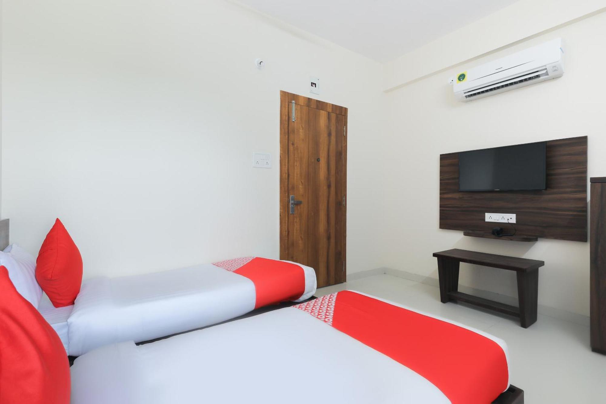 OYO 46617 La Flora Indore Exterior foto