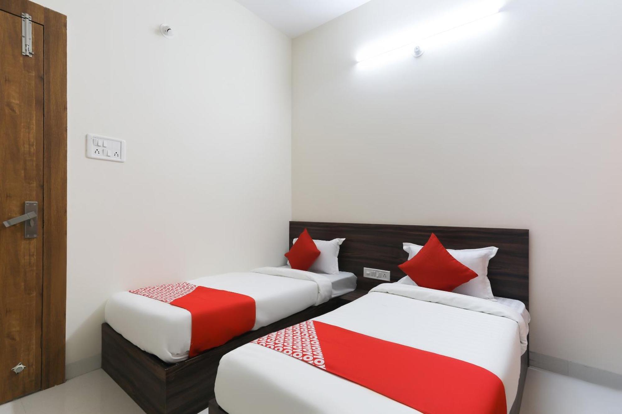 OYO 46617 La Flora Indore Exterior foto