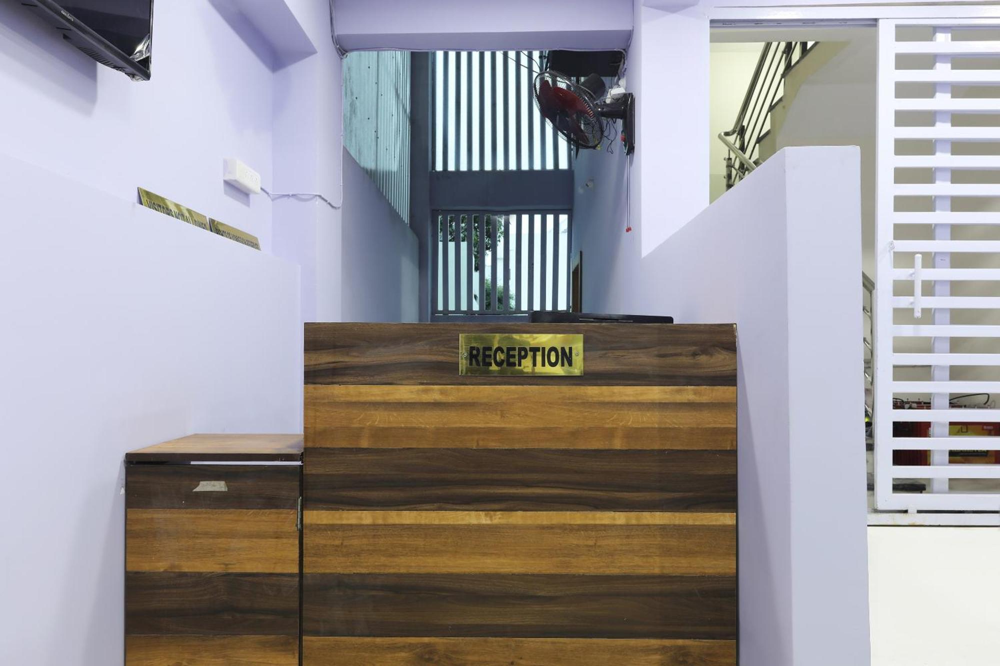 OYO 46617 La Flora Indore Exterior foto